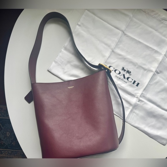 New! Coach Bleecker Bucket Bag - Merlot/brass hardware - Picture 7 of 13